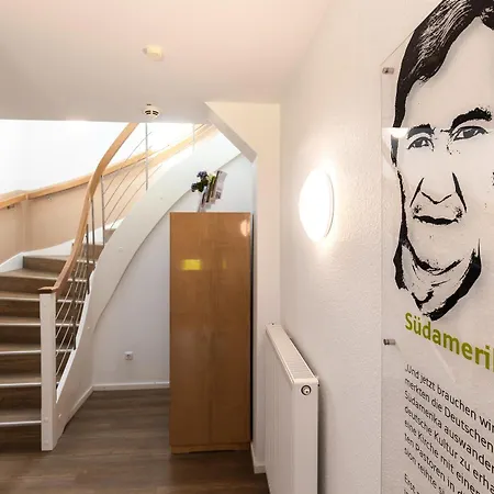 B M Im Ludwig- Harms- Haus Hotel